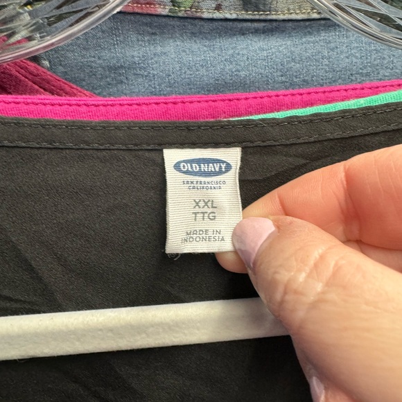 Old Navy | Black Chiffon Tulip Back Top | size xxl - Picture 3 of 4